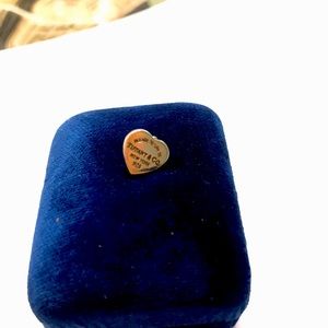 Single mini return to Tiffany stud earring